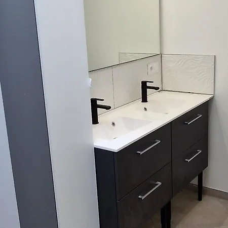 Maison De Charme En Bord Du Loir, 6-8 Pers, Proche Zoo De La Fleche, Piscine A Venir, Parking Inclus - Fr-1-410-429 * La Flèche