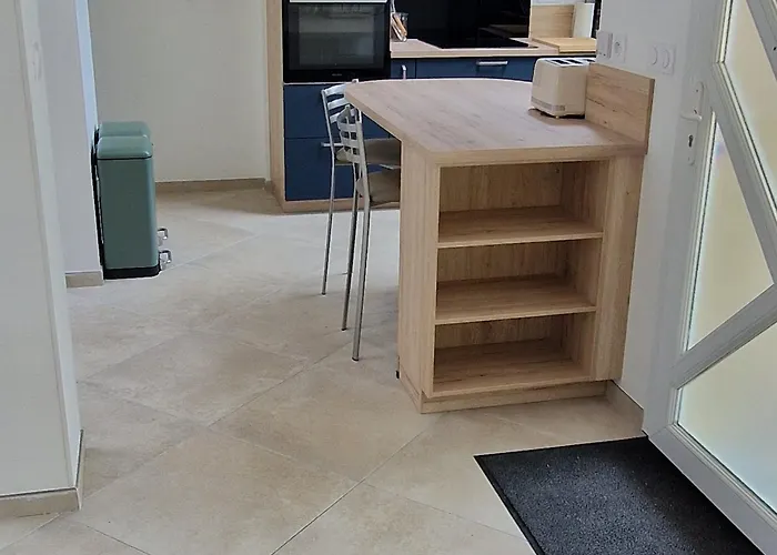 Maison De Charme En Bord Du Loir, 6-8 Pers, Proche Zoo De La Fleche, Piscine A Venir, Parking Inclus - Fr-1-410-429 Feriehus *